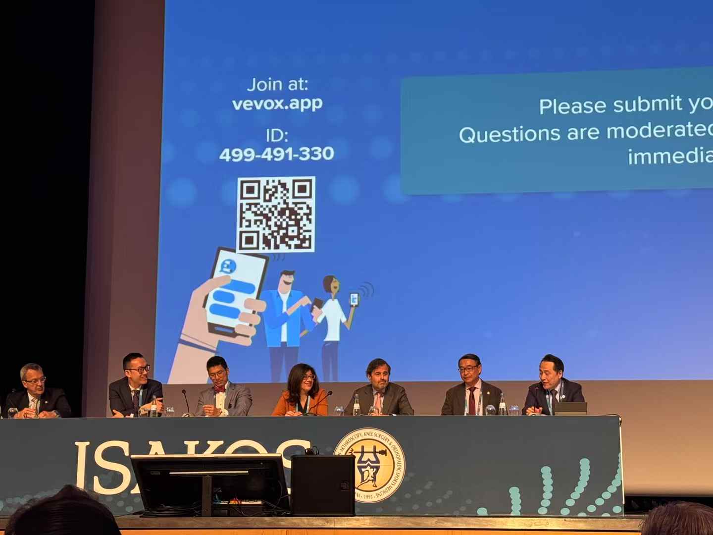 Shoulder education session at the ISAKOS Congress